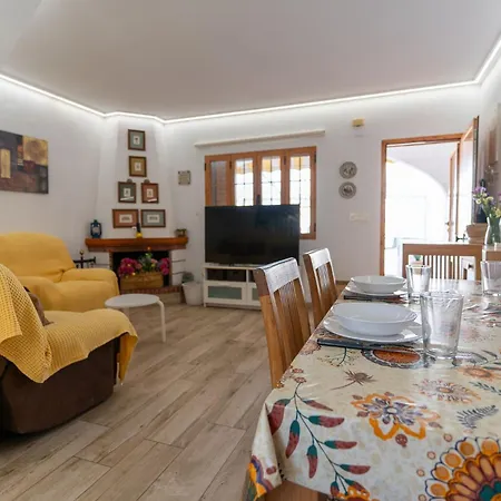 Rentafive - 8Pax - Terraza - 1Min Playa